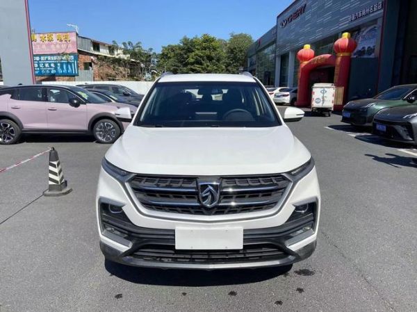 哪些轿车5万内,配备上坡辅助系统?