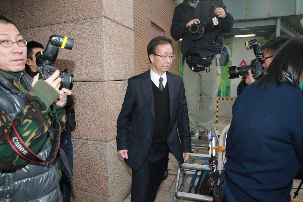 张文宏被网暴的原因 张文宏一家五口现状